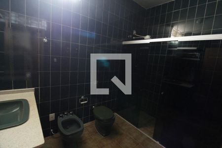 Banheiro do Quarto 1 de casa para alugar com 4 quartos, 234m² em Brasil, Uberlândia