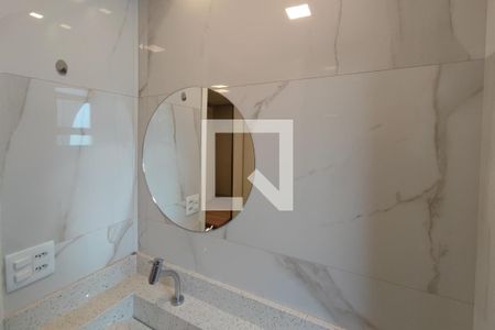 Banheiro Suíte de apartamento à venda com 3 quartos, 64m² em Vila Satúrnia, Campinas