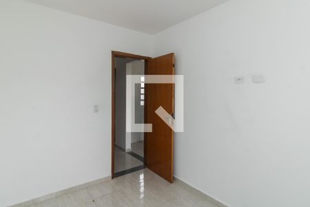 Quarto 2 de apartamento para alugar com 2 quartos, 46m² em Vila Dalila, São Paulo