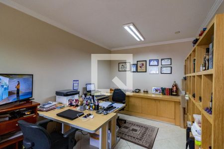 Casa à venda com 382m², 4 quartos e 2 vagas Casa à venda com 382m², 4 quartos e 2 vagasEscritório