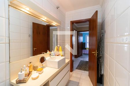 Casa à venda com 382m², 4 quartos e 2 vagas Casa à venda com 382m², 4 quartos e 2 vagasBanheiro 1