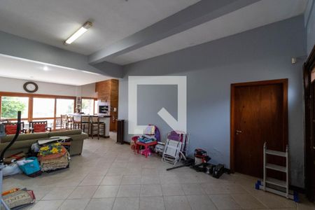Casa à venda com 382m², 4 quartos e 2 vagas Casa à venda com 382m², 4 quartos e 2 vagasGaragem