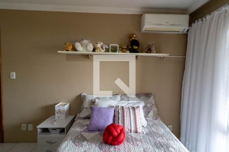 Casa à venda com 382m², 4 quartos e 2 vagas Casa à venda com 382m², 4 quartos e 2 vagasQuarto 2