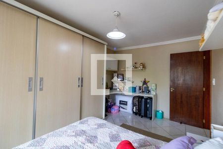 Casa à venda com 382m², 4 quartos e 2 vagas Casa à venda com 382m², 4 quartos e 2 vagasQuarto 2