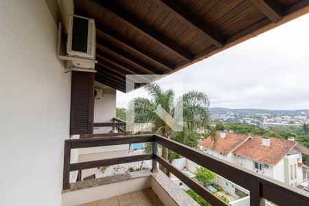 Casa à venda com 382m², 4 quartos e 2 vagas Casa à venda com 382m², 4 quartos e 2 vagasVaranda da Suíte