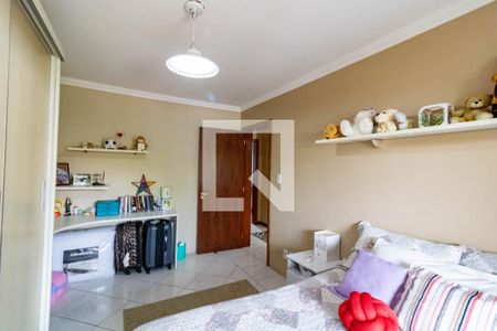 Casa à venda com 382m², 4 quartos e 2 vagas Casa à venda com 382m², 4 quartos e 2 vagasQuarto 2