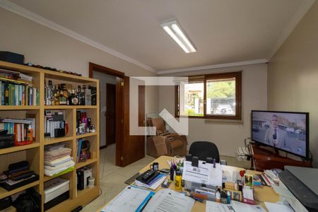 Casa à venda com 382m², 4 quartos e 2 vagas Casa à venda com 382m², 4 quartos e 2 vagasEscritório