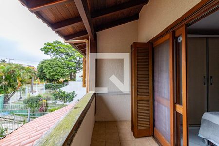 Casa à venda com 382m², 4 quartos e 2 vagas Casa à venda com 382m², 4 quartos e 2 vagasVaranda do Qurarto 2