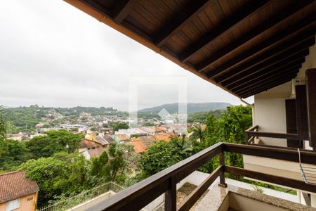 Casa à venda com 382m², 4 quartos e 2 vagas Casa à venda com 382m², 4 quartos e 2 vagasVaranda do Qurarto 1