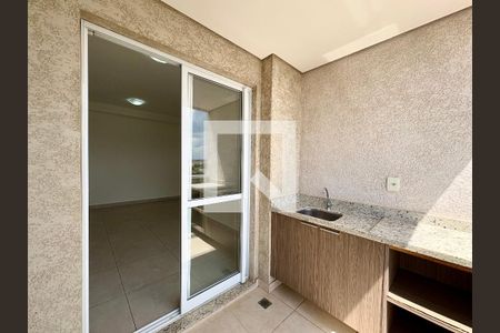 Sacada de apartamento à venda com 3 quartos, 69m² em Medeiros, Jundiaí