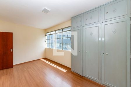 Quarto 1 de apartamento para alugar com 2 quartos, 160m² em Alto Barroca, Belo Horizonte