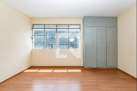 Quarto 1 de apartamento para alugar com 2 quartos, 160m² em Alto Barroca, Belo Horizonte