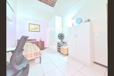 Casa à venda com 1500m², 3 quartos e 8 vagas Casa à venda com 1500m², 3 quartos e 8 vagasQuarto 2