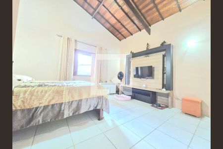 Casa à venda com 1500m², 3 quartos e 8 vagas Casa à venda com 1500m², 3 quartos e 8 vagasSuíte