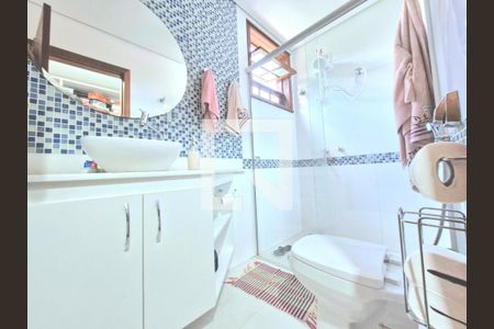 Casa à venda com 1500m², 3 quartos e 8 vagas Casa à venda com 1500m², 3 quartos e 8 vagasBanheiro da Suíte