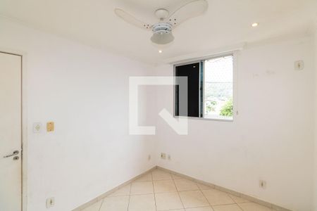 Quarto 2 de apartamento para alugar com 2 quartos, 50m² em Inhoaíba, Rio de Janeiro