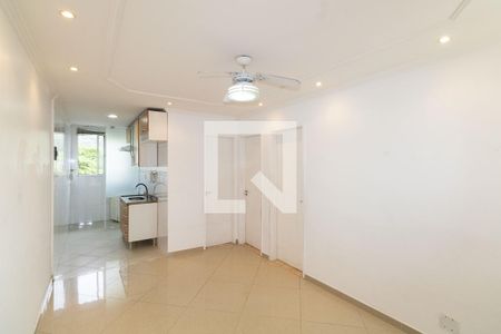 Sala de apartamento para alugar com 2 quartos, 50m² em Inhoaíba, Rio de Janeiro