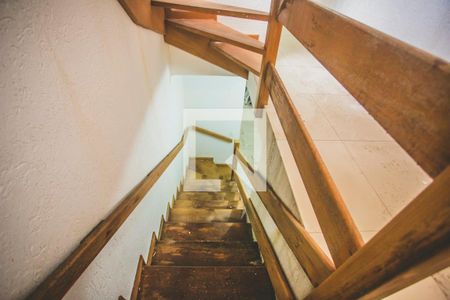 Escadas de casa à venda com 3 quartos, 121m² em Mirandópolis, São Paulo