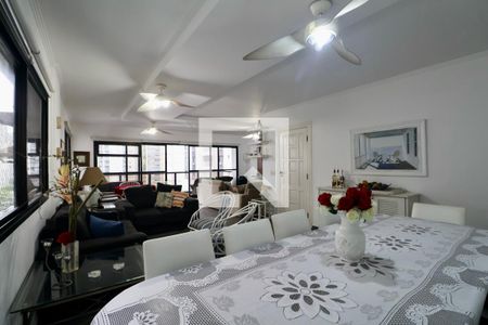 Sala de apartamento para alugar com 4 quartos, 225m² em Morro do Maluf, Guarujá