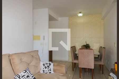 Sala de apartamento para alugar com 3 quartos, 65m² em Del Castilho, Rio de Janeiro