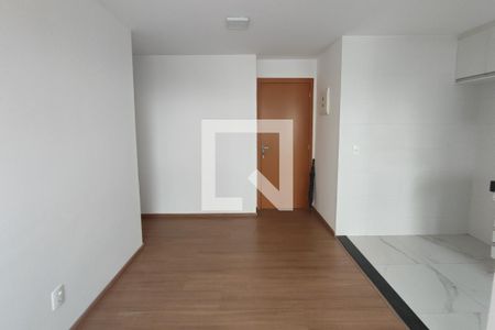 Sala de apartamento à venda com 2 quartos, 43m² em Parque Industrial, Campinas