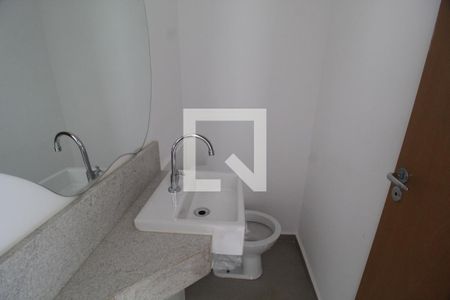 Lavabo de casa de condomínio para alugar com 3 quartos, 82m² em Granja Marileusa, Uberlândia