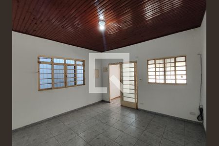 Sala de casa para alugar com 5 quartos, 200m² em Vila Maria Rosa, Ferraz de Vasconcelos