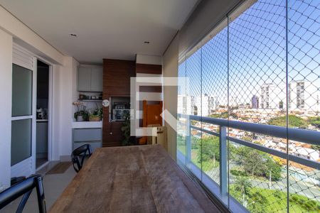 Sala de apartamento à venda com 3 quartos, 132m² em Taquaral, Campinas