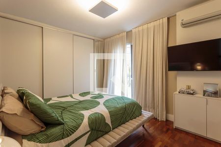 Quarto 1 de apartamento à venda com 2 quartos, 130m² em Moema, São Paulo