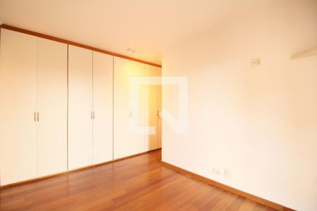 Suíte de apartamento para alugar com 3 quartos, 137m² em Parque Bairro Morumbi, São Paulo