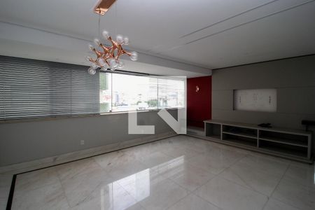 Sala  de apartamento à venda com 4 quartos, 136m² em Cachoeirinha, Belo Horizonte