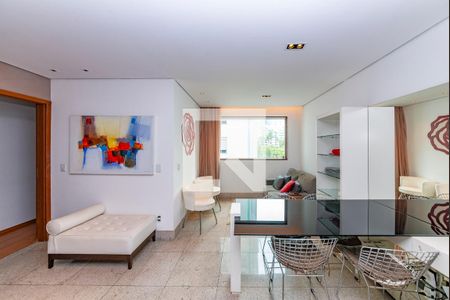 Sala de apartamento à venda com 2 quartos, 63m² em Belvedere, Belo Horizonte