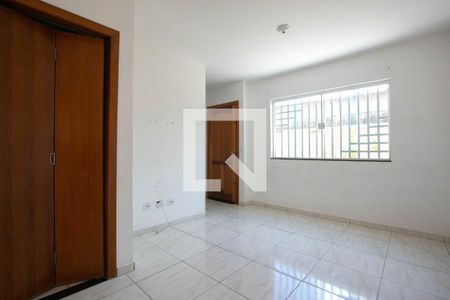 Sala de casa de condomínio à venda com 2 quartos, 63m² em Parada Xv de Novembro, São Paulo