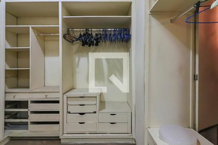 Closet Suíte de casa à venda com 3 quartos, 326m² em Instituto de Previdencia, São Paulo