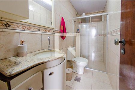 Banheiro de apartamento à venda com 2 quartos, 68m² em Conjunto California, Belo Horizonte