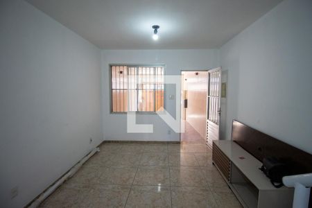 Sala de casa para alugar com 3 quartos, 150m² em Vila Carmosina, São Paulo