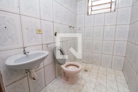 Banheiro de casa para alugar com 1 quarto, 50m² em Vila Buenos Aires, São Paulo