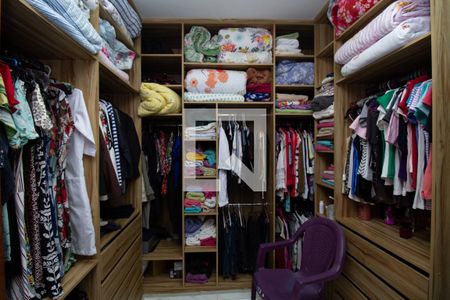 Closet da suíte 1 de casa à venda com 4 quartos, 189m² em Floresta, Belo Horizonte