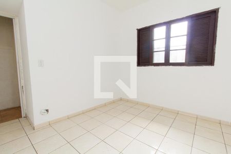 Quarto 2 de casa para alugar com 2 quartos, 90m² em Vila Buenos Aires, São Paulo