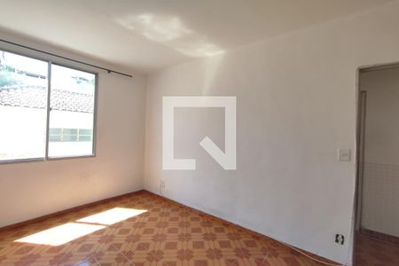 Quarto 1 de apartamento para alugar com 2 quartos, 56m² em Taquara, Rio de Janeiro