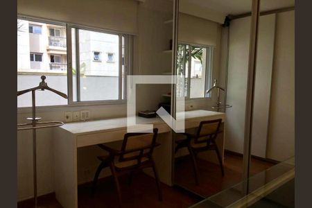 Apartamento à venda com 2 quartos, 126m² em Santo Amaro, São Paulo