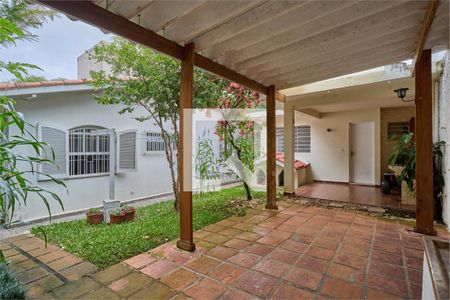 Casa à venda com 3 quartos, 240m² em Jardim Campo Grande, São Paulo