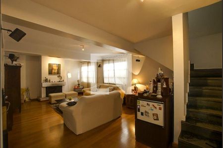 Casa à venda com 5 quartos, 600m² em Vila Tramontano, São Paulo