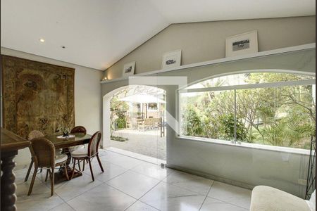 Casa à venda com 5 quartos, 600m² em Vila Tramontano, São Paulo