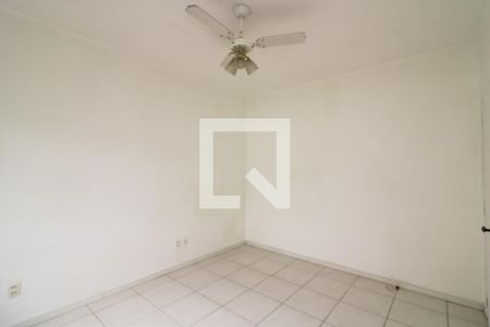 Quarto 1 de apartamento para alugar com 2 quartos, 55m² em Azenha, Porto Alegre