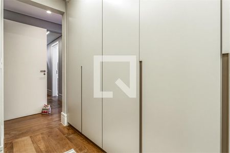 Casa à venda com 5 quartos, 671m² em Jardim Panorama, São Paulo