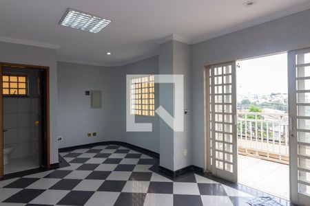 Sala 1 de casa para alugar com 3 quartos, 350m² em Vila Brasil, São Paulo