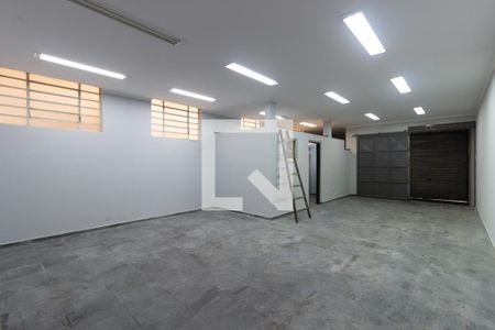 Salão de casa para alugar com 3 quartos, 350m² em Vila Brasil, São Paulo