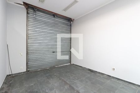 Garagem de casa para alugar com 3 quartos, 350m² em Vila Brasil, São Paulo