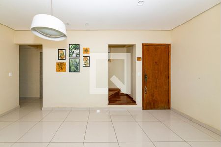 Sala 1 de apartamento para alugar com 3 quartos, 150m² em Salgado Filho, Belo Horizonte